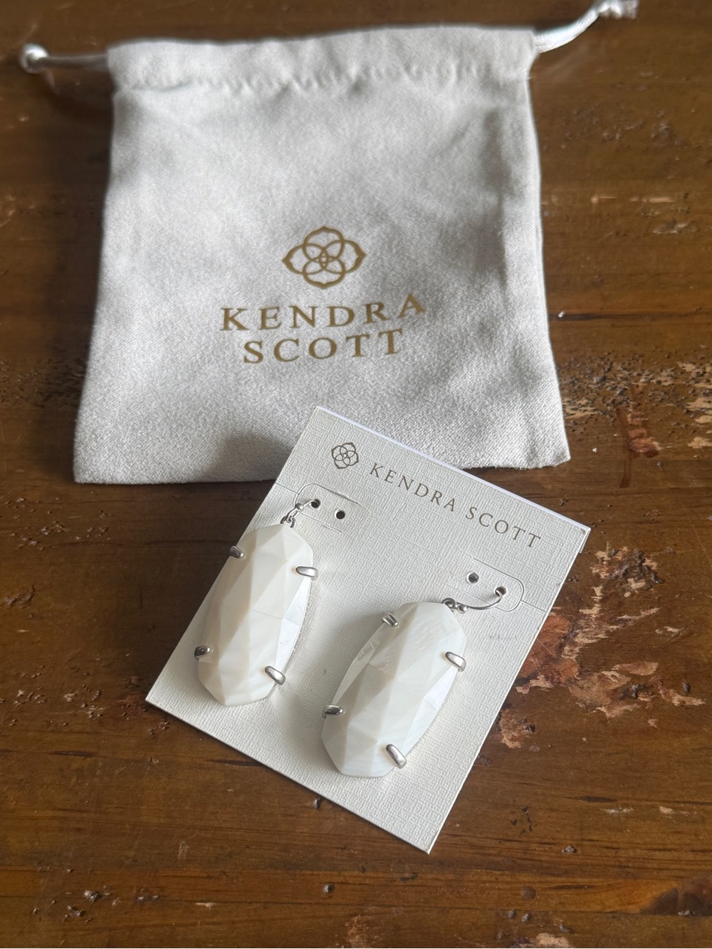 NWOT Kendra Scott Silver & Ivory Mother Of Pearl Faceted Earrings
